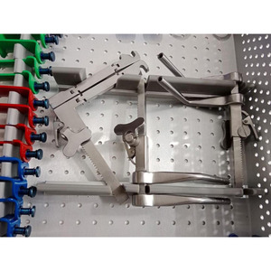 Professional Cervical Lumbar Retractor System German Grade Stainless Steel CE Certified Retractor Set Manual Surgical <b>Instrument</b> - Product Image 2