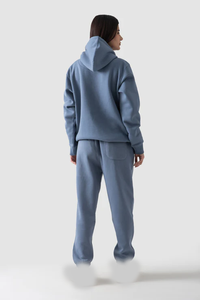 Sweat à capuche pour femme de haute qualité, disponible en différentes couleurs et designs, avec fermeture éclair et poches, à prix raisonnable - Product Image 4