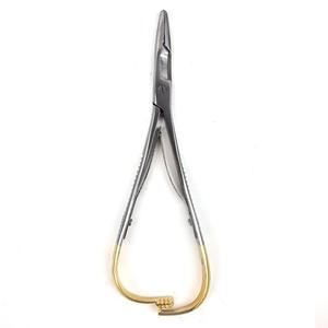 Pinza de Pesca Clásica Premium con Mango Dorado, Cortador de Línea, Removedor de Anzuelos, Herramienta Multifunción de Acero Inoxidable - Product Image 1