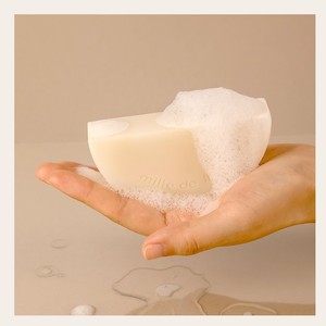 Soin de la peau coréen K-Beauty Mild Fleur Half Moon Magnolia Soap Fabriqué en Corée Tous types de produits du sud de la Corée - Product Image 1