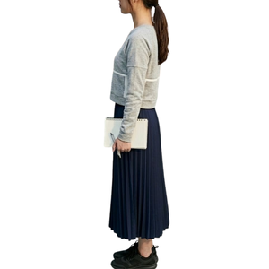 Chemisier décontracté à manches longues pour femme, en maille douce, col rond, style minimaliste, chemise d'été respirante, anti-plis, échantillon gratuit, faible MOQ - Product Image 4