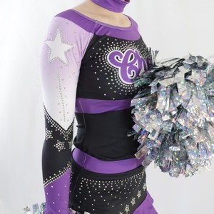 Uniformes de Animadoras Personalizados para Escuelas Secundarias, Sublimados, con Pedrería Brillante, Ligeros, Transpirables y de Secado Rápido para Mujeres Adultas - Product Image 3