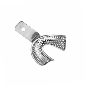 Bandejas de Impresión Dental Autoclavables con Estructura Metálica Perforada para una Precisión y Estabilidad de Impresión Confiables - Product Image 3