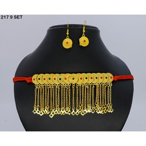 Parure de bijoux religieux islamiques en laiton plaqué or pour femmes - Design classique et élégant pour fiançailles, mariage, Aïd - Parures de bijoux imitation - Product Image 3