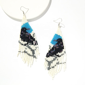 Pendientes Trenzados con Cuentas Miyuki Hechos a Mano con Diseño de Aves, Joyería de Moda para Mujer - Product Image 3