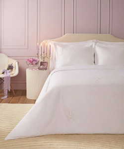 Quang Thanh Embroidery Custom White Pretty Flowers Classical Style 250TC <b>Bedding</b> <b>Sets</b> Machine-washable Duvet Cover Pillowcases - Product Image 1