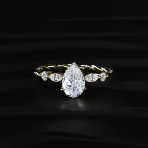 Nouvelle Collection : Bague en Diamant Poire avec Accents de Diamants Marquise et Ronds, Accents Scintillants, Pierre Centrale Éclatante D-E VVS-VS - Product Image 2