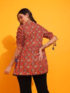 ชุดคุรตาและคุรตีผ้าฝ้ายแคมบริกพิมพ์ลายดอกไม้ คาลัมคารี สำหรับฤดูร้อน แห้งเร็ว ป้องกันแสงแดด เหมาะสำหรับผู้ชายและผู้หญิง - Product Image 2