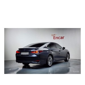 Lexus ES 2024 Executive, 39,502 km, Volante a la Izquierda, Asientos de Cuero, Cámara Trasera - Product Image 2