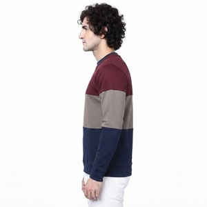 Sudadera Unisex Negra, Blanca y Gris con Cuello Redondo, Forro Polar 100% Algodón, Manga Larga, Corte Regular, Transpirable - Product Image 3