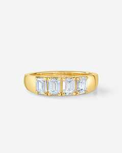 Anillo de Boda con Diamante Cultivado en Laboratorio con Corte Esmeralda, Oro Sólido de 14K/18K, Engaste de Garras, Anillo Ancho y Delicado Apilable, Joyería Minimalista para Mujer - Product Image 1