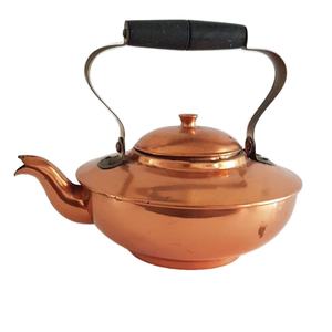 Tetera de cobre para servir té de camareros con agarre de madera Tetera de Metal de Venta caliente Tetera de Metal decorativa en oferta especial - Product Image 1