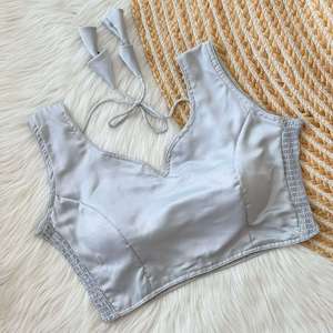 Blusa de fiesta de diseñador, tela de seda suave con elástico para un mejor ajuste, con relleno, lista para usar, completamente cosida. - Product Image 4