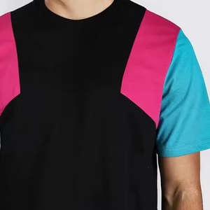 เสื้อยืดแขนสั้นและกางเกงขาสั้นผู้ชายแบบคัลเลอร์บล็อกกิ้ง คอกลม สปอร์ต แห้งเร็ว ชุดฤดูร้อน - Product Image 3
