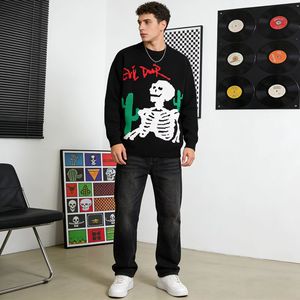 Pull tricoté noir pour homme OEM 2026 avec imprimé squelette blanc et cactus vert, logo frontal, style hiver à manches classiques - Product Image 3