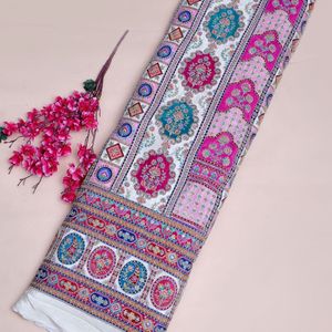 Tissu en crêpe de soie Banarasi pur, motif géométrique, base blanc cassé, style jacquard, poids moyen, pour filles - Product Image 1