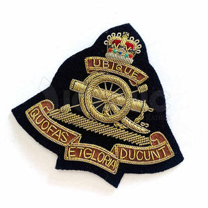 Meilleures ventes : Badges brodés à la main de qualité supérieure avec épingle de sûreté, en tissu toile, pour blazers et hauts confortables, faible MOQ, uniformes en gros - Product Image 2