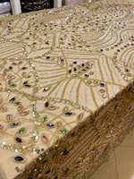 Tissu de dentelle de luxe avec broderie de perles et de paillettes pour robes de mariée, robes de soirée et vêtements de créateurs haut de gamme