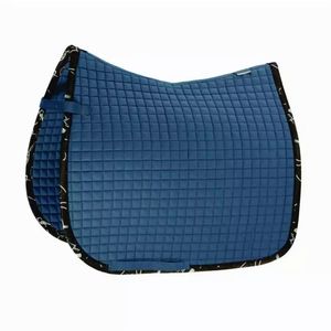 Almohadilla de silla de montar ecuestre de sublimación de satén para salto y doma, con logo personalizado, equipo de equitación para espectáculos de salto. - Product Image 1