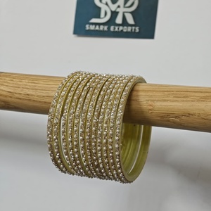 Juego de Brazaletes de Cristal Dorado con Perlas, 12 Piezas, Hechos a Mano, Joyería Tradicional India para Bodas y Fiestas - Product Image 5