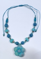 Collier bohème fait main multicouche pour femme, chaîne plaquée or, perles en tissu, bijoux colorés et tendance, respectueux de l'environnement