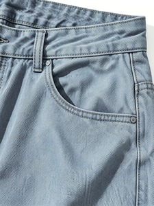 Shorts en denim de coton de haute qualité pour hommes, style streetwear décontracté, avec poches, bleu clair délavé. - Product Image 4