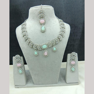 Ensemble collier et boucles d'oreilles en cristal et strass plaqué argent, style ethnique traditionnel, avec maang tikka pour mariage, JeweleMarket - Product Image 5