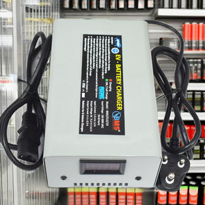 Cargador EV a bordo de 6Ampr con pantalla de cuerpo de metal para vehículos de plomo/litio de 24V/36V/48V/60V/72V Nueva condición - Product Image 4