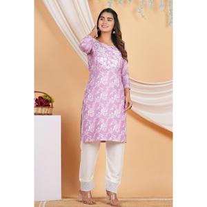Trendy Womens Floral Imprimé Straight Kurti Designer Casual Wear Kurta pour l'été est disponible à bas prix - Product Image 1