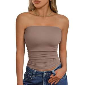 Haut court bandeau côtelé à carreaux pour femme, sans bretelles, avec volants, coupe ajustée, sexy et idéal pour les soirées estivales - Product Image 1