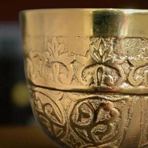 Gobelet en laiton vintage de style médiéval, calice à vin avec boîte en velours, coupe à vin du roi Arthur, cadeau unique pour Thanksgiving - Product Image 3