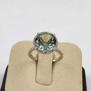 Anillo de Media Eternidad Clásico con Amatista Verde y Moissanita de Corte Redondo, Plata 925 Original, Ideal para Regalo de Boda para Ella - Product Image 2