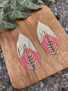 Pendientes elegantes con flecos y cuentas de color rosa y blanco, hechos a mano, estilo bohemio, accesorios elegantes para mujeres y niñas, a la moda - Product Image 6