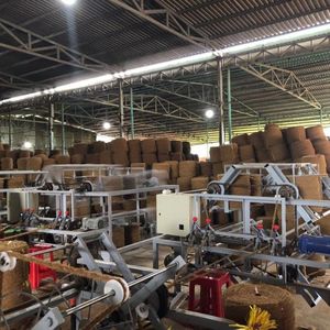 Corde en fibre de coco de qualité supérieure, durable, pour l'aménagement paysager et l'artisanat, longue durée de vie, expédition rapide - Product Image 3
