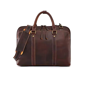 Sacoche d'ordinateur portable vintage en cuir véritable du fabricant, sac messager à bandoulière personnalisé pour homme en cuir de vache véritable - Product Image 1