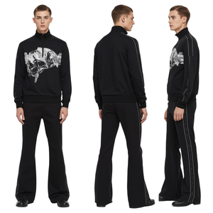 Conjunto Deportivo Moderno para Hombre con Diseño Gráfico Crystal Horizon, Cierre de Cremallera de un Cuarto y Pantalones Anchos - Product Image 1