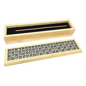 Caja para Incienso de Bambú con Tapa Tallada y Cajón para Incienso Chino en Barra - Product Image 1