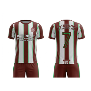ชุดทีมฟุตบอลพรีเมียม เสื้อฟุตบอลสั่งทำพิเศษ ชุดยูนิฟอร์มกีฬาแบบซับลิเมชั่น OEM โพลีเอสเตอร์ 100% UPF 50 ระบายเหงื่อได้ดี - Product Image 3