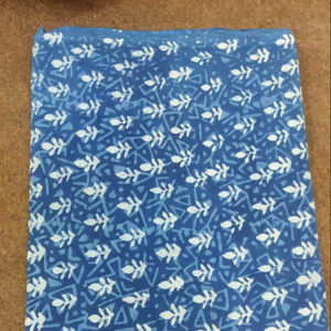 ผ้าฝ้ายสำหรับตัดชุดสูทผู้หญิง ผ้าพิมพ์ลายบล็อกด้วยมือสวยงาม สไตล์อินเดีย ผ้าฝ้ายพิมพ์ลายสำหรับตัดชุดเดรส - Product Image 1