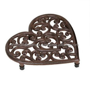 ขาตั้งสามขาแกะสลักโลหะสำหรับเสิร์ฟอาหารที่สมบูรณ์แบบสำหรับการปกป้องพื้นผิวโต๊ะจากเครื่องครัวและหม้อร้อน - Product Image 5