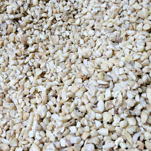 Factory Direct SANTIGO <b>Nuts</b> <b>Kernels</b> Kaju Cashew <b>Nuts</b> Broken Kaju FREE Tax Origin Vietnam - Product Image 1