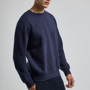 เสื้อสเวตเชิ้ตคอกลมโอเวอร์ไซส์ผ้าคอตตอนหนานุ่ม พิมพ์ลายตามสั่ง OEM สำหรับผู้ชาย เสื้อฮู้ดลำลองสไตล์สตรีทสปอร์ตสำหรับผู้ชาย - Product Image 5