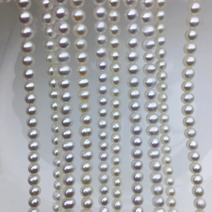 Perles de culture d'eau douce naturelles blanches AA, forme pomme de terre, 4-4,5 mm, brin lâche, haute brillance, pour la fabrication de bijoux, vente en gros - Product Image 1