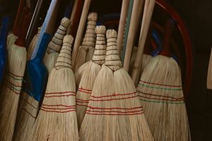 Balai en corail de maïs traditionnel Vietchoice, en matériau végétal naturel, avec manche en bois, poils durables, pour nettoyage extérieur de base - Product Image 2
