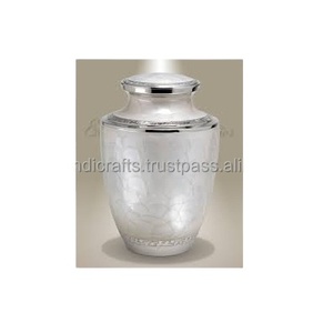 Design personnalisé prêt à être expédié, urne funérailles en métal pour les cendres humaines, meilleures urnes enterrements de crémation bon marché à vendre - Product Image 1