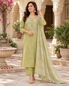 Conjunto de Traje de Tres Piezas Verde para Mujer, Kurta Bordada, Pantalón y Dupatta Estampada, Ropa Étnica, Proveedor Mayorista - Product Image 1