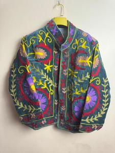 เสื้อแจ็คเก็ตซูซานีงานปักด้ายหลากสีทำมือสำหรับผู้หญิง เสื้อคลุมผ้าไหมปักลายสไตล์โบโฮชิค เสื้อโค้ทกำมะหยี่ลายชาติพันธุ์สำหรับฤดูหนาว - Product Image 2