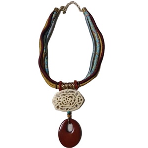 Colgante de tallado de resina con tela, accesorios de broche de Metal, cordón múltiple - Product Image 1