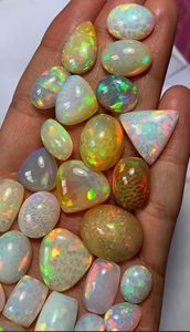 Opales en nid d'abeille multicolores naturelles, pierres précieuses en vrac, cabochons de forme libre, effet de jeu de couleurs/feu, certifiées par un tiers pour la joaillerie - Product Image 2