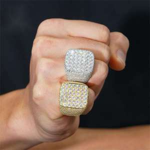 แหวนมอสซาไนต์ทรงสี่เหลี่ยมแบบฮิปฮอป ผ่านการทดสอบ แหวนวันครบรอบเงินแท้ 925 ดีไซน์สั่งทำพิเศษสำหรับผู้หญิง เครื่องประดับงานแต่งงาน พร้อมใบรับรอง GRA - Product Image 3